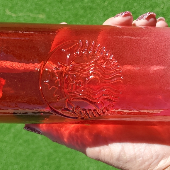 NWT 2022 Starbucks Valentines red gradient water bottle - Picture 2 of 4